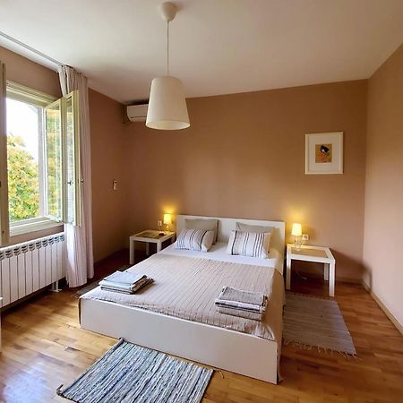Sunny Central Apartment Sofia Ngoại thất bức ảnh